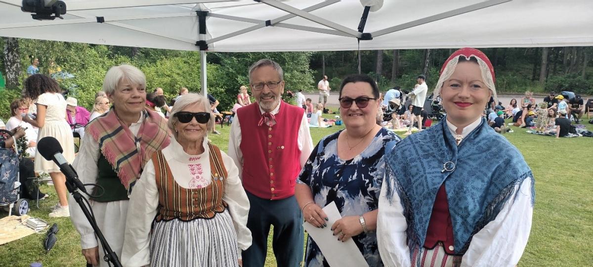 Laguppställningen från Söderringen utgjordes av Eva-Britt, Britt, Gunnar, Lena och Anna.